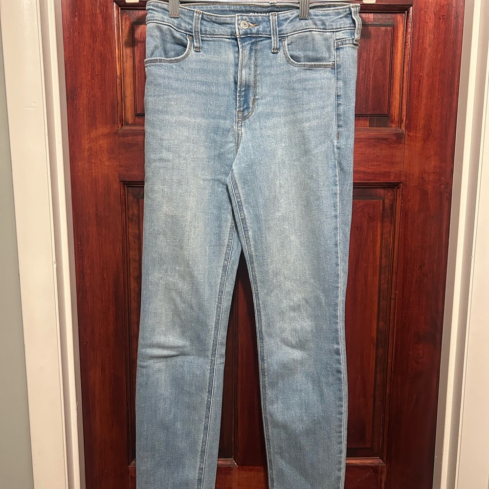 Old Navy Light Wash Ankle Jeans